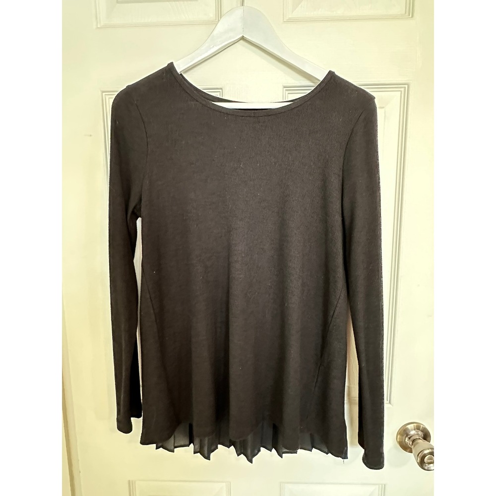 LOFT outlet - Black Ribbed Long Sleeve Top with Pleated Chiffon Back - Medium‎